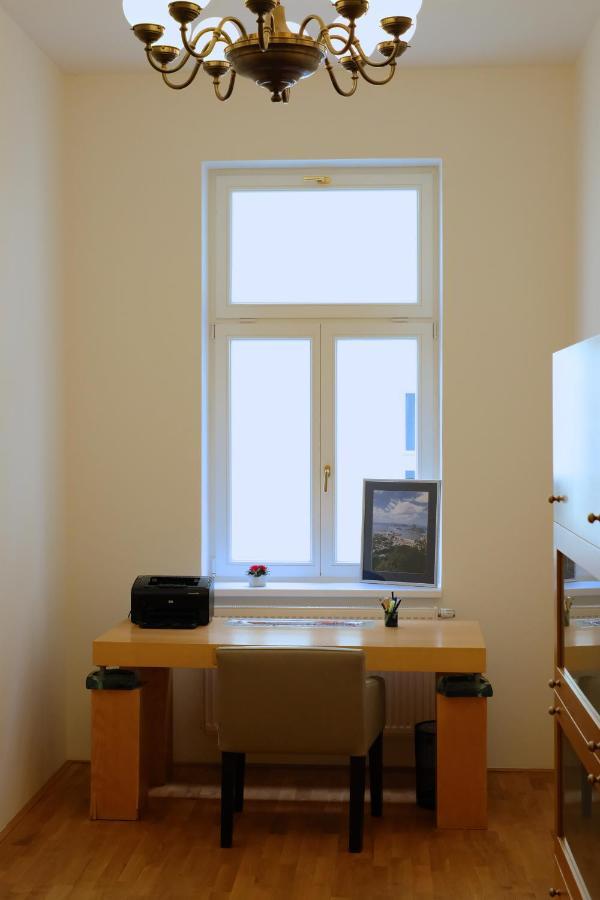 Kolonada Luxury 3 Bedroom Apartment Manes Mariánské Lázně Exteriör bild