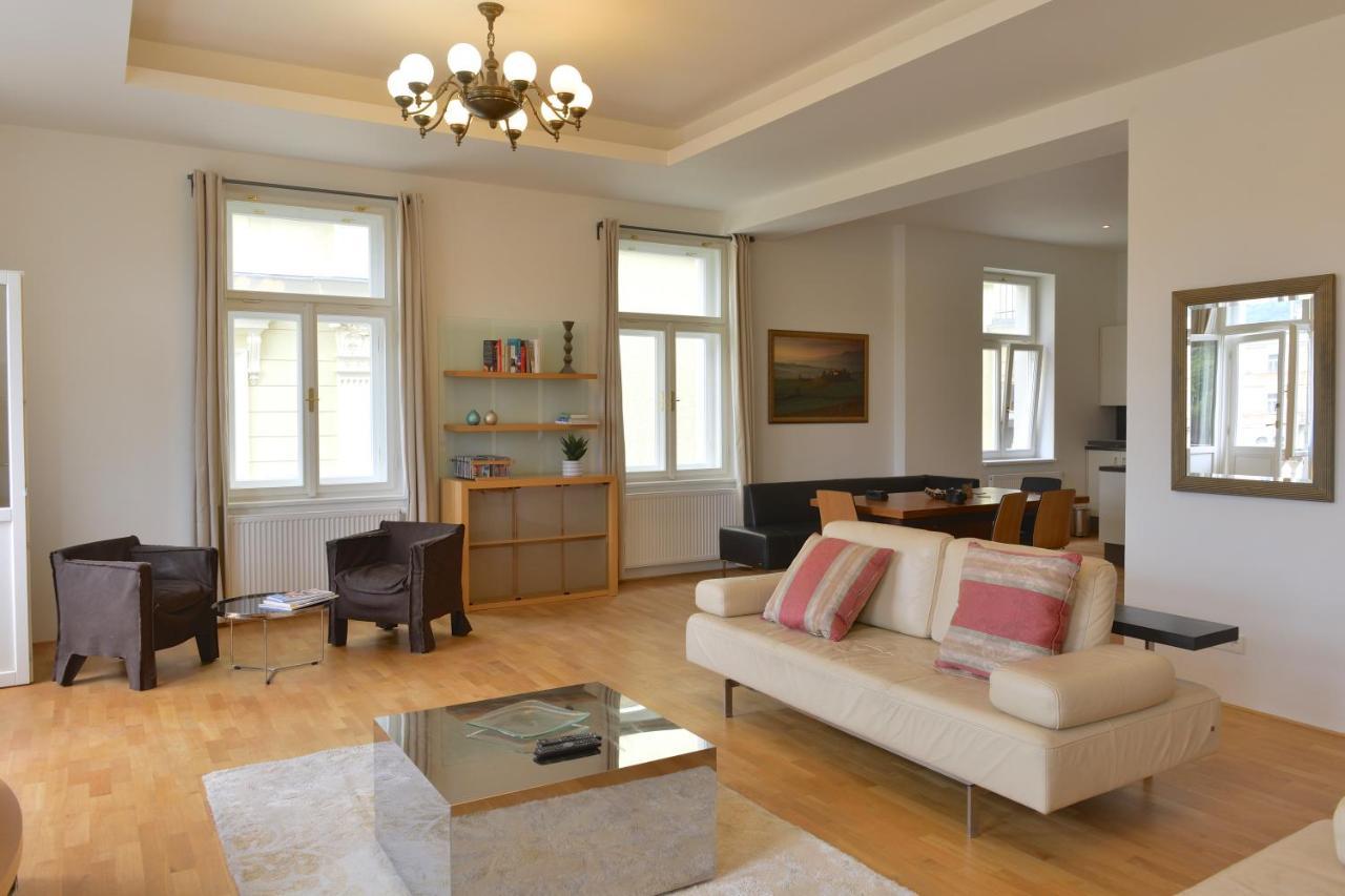 Kolonada Luxury 3 Bedroom Apartment Manes Mariánské Lázně Exteriör bild